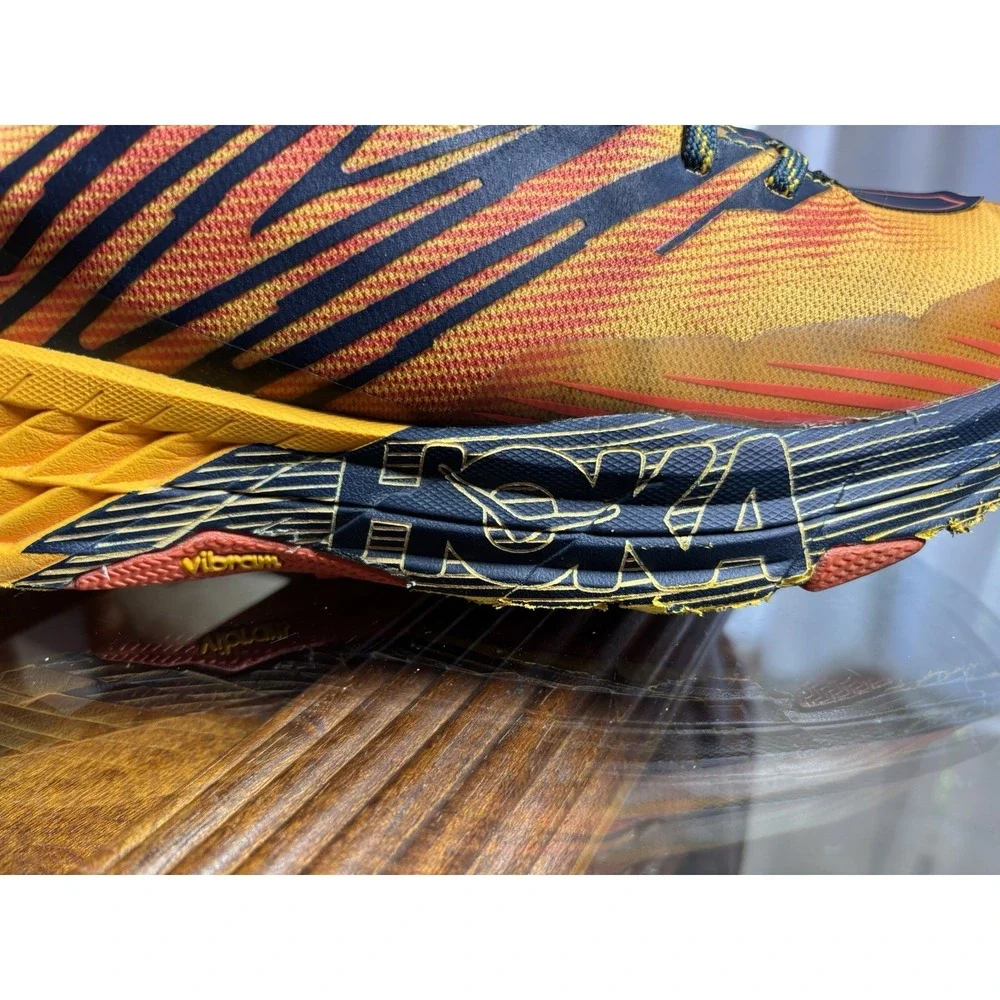 Hoka One One hoka one